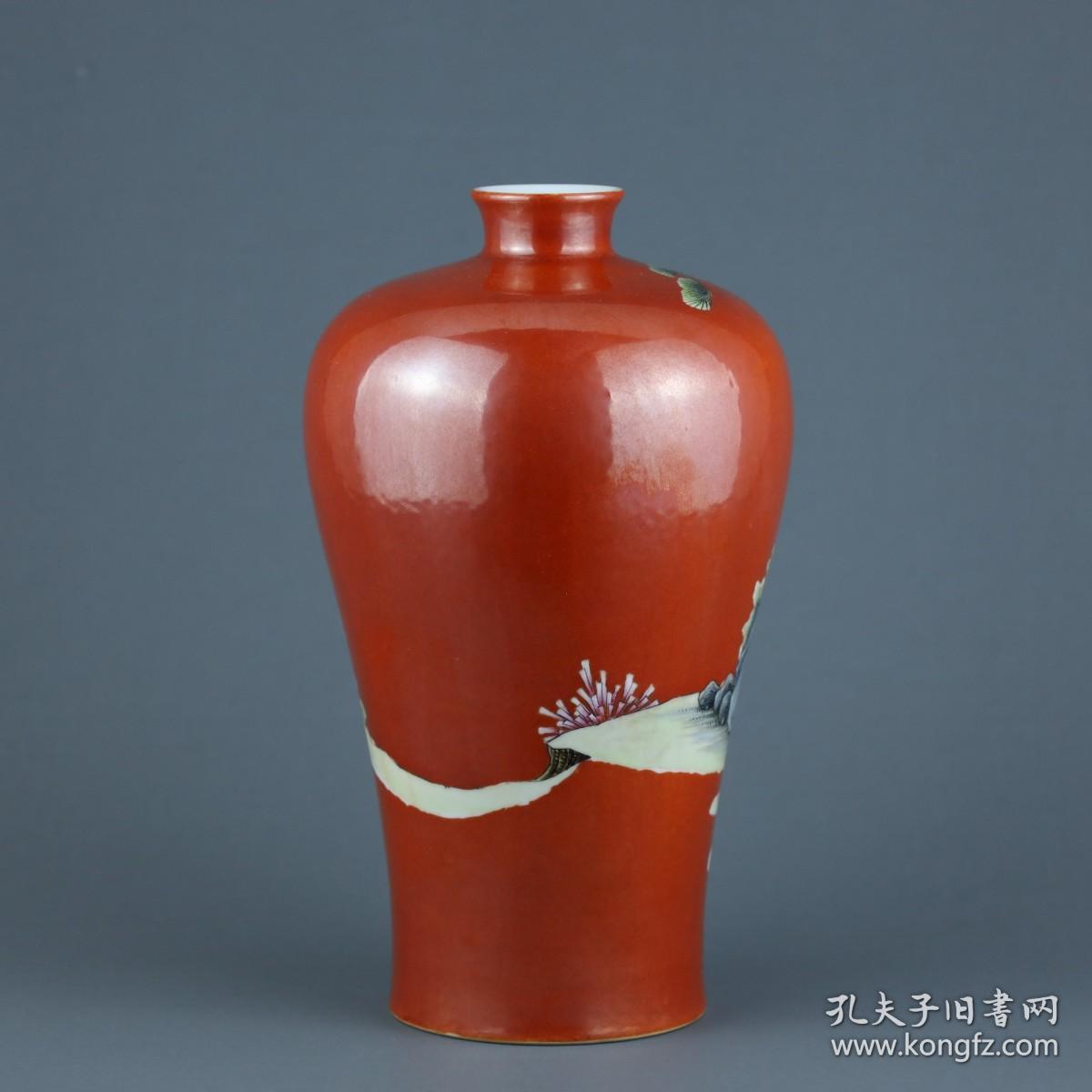 清雍正-矾红地粉彩松鹤人物图梅瓶
