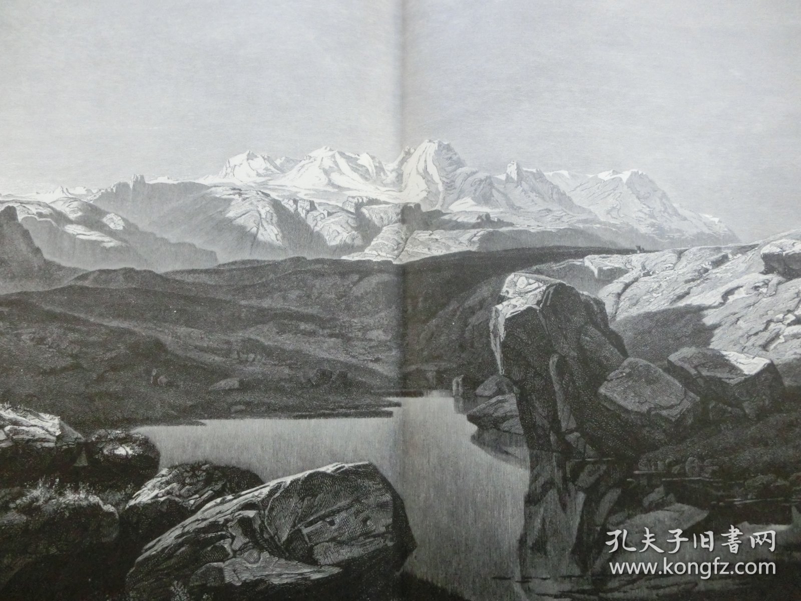 【百元包邮】《风景画：阿尔卑斯山脉，罗莎山群的日出》（Die Monte Rosa Kette bei Sonnenaufgang）1891年，大幅木刻版画， 纸张尺寸约56×41厘米。出自著名瑞士风景画家，亚历山大·卡拉莫（Alexandre Calame，1810–1864）的油画作品 -杜富尔峰海拔4634米，是阿尔卑斯山第二高峰，向西正对马特洪峰，是位于瑞士和意大利边境的罗莎山群的最高点