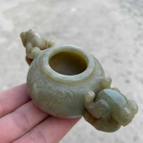 18_清代和田青玉瑞兽水盂