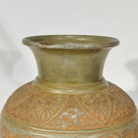 20_回流凤凰花卉铜尊。