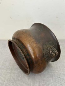 18_大明宣德年制款，圆足兽头耳铜香炉一只。