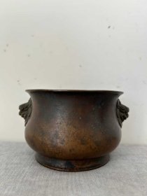 18_大明宣德年制款，圆足兽头耳铜香炉一只。