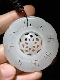 31_和田玉万寿无疆转心佩。