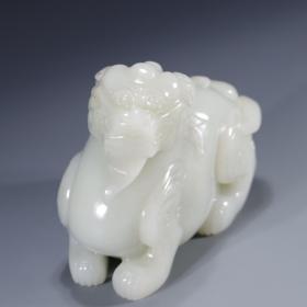和田玉瑞兽摆件