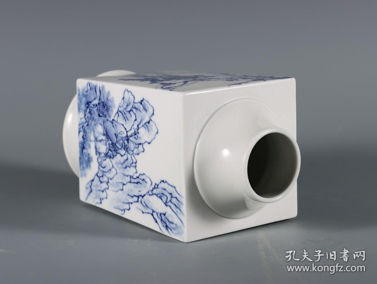 旧藏 ‘王步’青花人物花鸟瓶