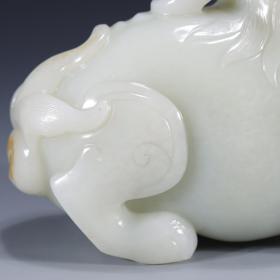 和田玉瑞兽摆件