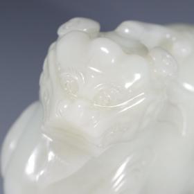 和田玉瑞兽摆件