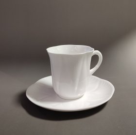 英国雪莱（Shelley）纯白立式骨瓷茶杯