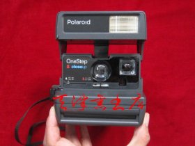 《“Polaroid”OneStep Camera 600film》“宝丽来600型”一步照相机、拍立得照相机、立拍得照相机，英国原装，带原包装盒，说明书，保修卡，图片是实拍，按图发货（货号TJ）