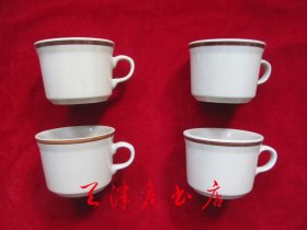 四只咖啡杯四只咖啡碟盘（共4套 货号TJ）1980年代出口换汇时期高温釉下彩瓷器陶瓷【咖啡杯：口径9.5cm，底径6.5cm，杯高7cm，满杯容量250ml；咖啡碟：口径15.5cm，底径10cm。】