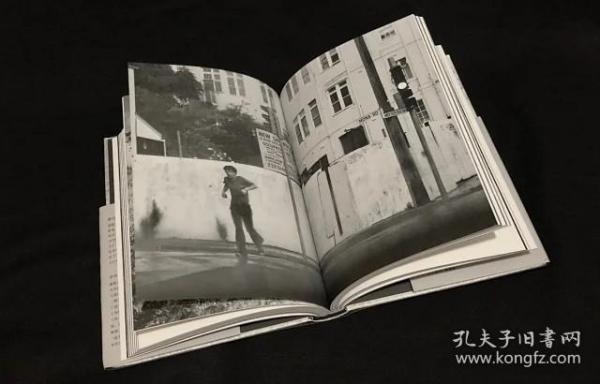 决斗写真论 筱山纪信 中平卓马 迥然不同的两人碰撞出的火花给彼此和摄影都带来了更多可能 出版社直发 品质保证