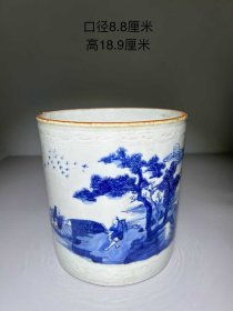 旧藏，手绘青花人物故事山水笔筒一只，有锔釘。