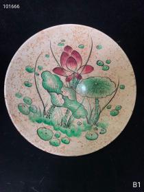 老窑斗笠碗一个，纯手工绘画，画工精细，保桨自然，器型独特，品像完整