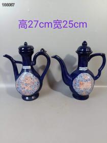 蓝釉茶壶一对，包浆磨损自然，有收藏价值，喜欢的联系。