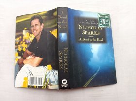 A Bend in the Road；NICHOLAS SPARKS；WARNER BOOKS；An AOL Time Warner Company；小16开；硬精装；