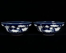 明宣德霁蓝釉雕刻留白鱼藻纹碗
规格 7cm x 17.5cm
