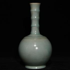 汝窑竹节瓶，高28.3cm直径15cm，