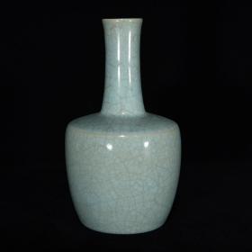 汝窑冰裂纹金钟瓶，22×12.5