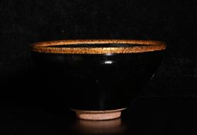 宋建窑供御款珍珠斑釉包金口盏，高6.8×12.5厘米