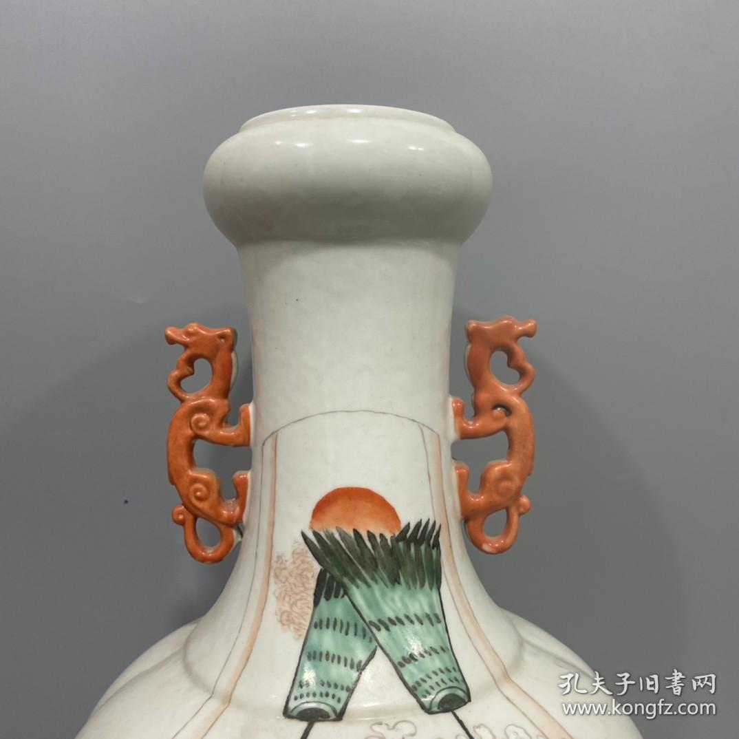 清末双耳人物花瓶，老胎加彩