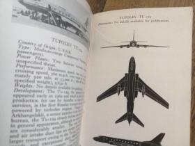 The Observer's Book of AIRCRAFT《观察家报》飞机志(1961年英文原版书，硬精装，271幅黑白飞机老照片，一页一图、飞机结构简图；前后衬页英文签名、简笔画、藏书章，品好！