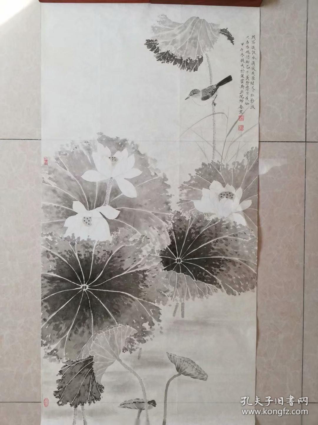 （终身保真）刘换天 国画 136x68cm作品 议价 
刘换天，原名刘俊峰，1967年生于河南开封，现居北京。中国工艺美术家协会会员，中国北京长城书画家协会会员，朱仙镇木版年画研究会研究员，研修于荣宝斋画院霍春阳工作室，现为荣宝斋画院画家。