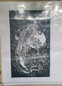 飞天吹笛仕女人物肖像剪纸 敦煌壁画 黑色剪纸 纯手工制作 剪纸本身尺寸 35x21cm 细节精美 稀有版本 未装框 透明塑料纸袋包装 送外国人特色礼品 民间艺术品 中国特色文化礼品 装饰画挂画