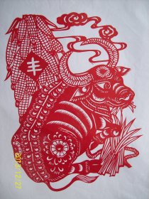剪纸 十二生肖 之牛 纯手工制作 剪纸本身尺寸29x22CM 未装框 透明塑料纸袋包装 全新 无变色 送外国人特色礼品 民间艺术品 中国特色文化礼品