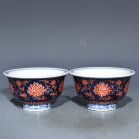 明宣德青花矾红花卉纹压手杯，高5.3cm直径9.5cm1