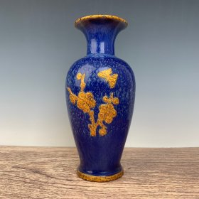 钧窑钧瓷宝石蓝釉包口镶金题诗文观音瓶，高35厘米，直径16厘米1