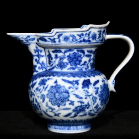 乾隆青花缠枝花卉纹公道杯，高10.8cm直径13cm