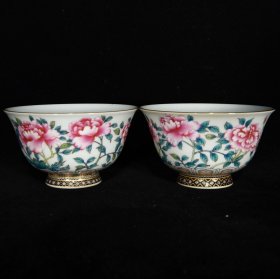 雍正粉彩牡丹花卉纹碗，5.2×9.1