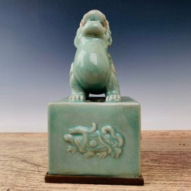 宋汝窑汝瓷印章，高32厘米，直径17厘米