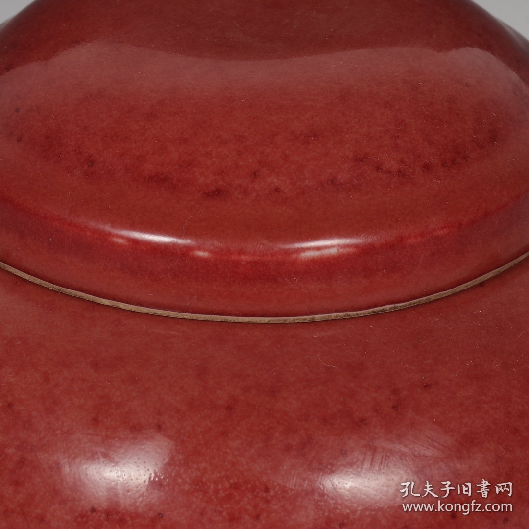 明宣德宝石红釉三系盖罐 
规格：高12公分 口径9.8公分 肚径16公分