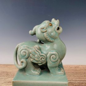 宋汝窑汝瓷印章，高32厘米，直径17厘米