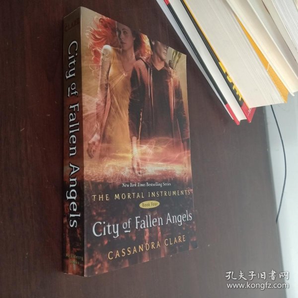 City of Fallen Angels (The Mortal Instruments, Book 4)凡人圣物4：堕落天使之城