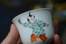 老古玩古董艺术品收藏品老瓷器粉彩手绘长命富贵童子主人杯茶杯压手杯
