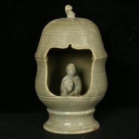 宋越窑雕刻镂空熏炉 高21厘米 直径12厘米