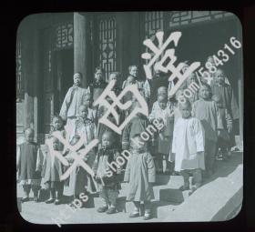 玻璃幻灯片 北京美国教会学校里的中国学童和教师 (1905) 编号507