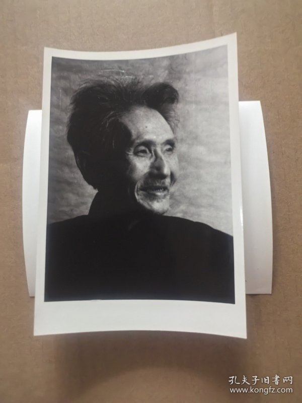 点击查看原图 单晓刚摄影作品5:退休老教师 背面有文字说明