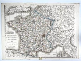 1816年法国巴黎《法兰西王国地图》Carte Générale du Royaume de France，法国著名制图师罗伯特·德·沃贡迪（Robert de Vaugondy）绘制，以巴黎子午线做为经度起点（1634年路易十三决定把斐洛子午线当作地图上的参考线），确切各省行政及各地的主要道路，继任者 C. F. Delamarche 修订，系据原作铜版印刷（地图边缘为手工上色）