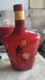 酒瓶：唐王井