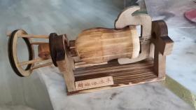 木制工艺品-爆米花机、水井；老式木制研磨器