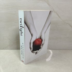 Twilight (White Cover)[暮光之城：暮色]