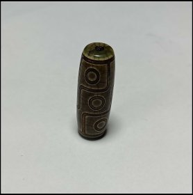 6KA37 西藏真品一线老矿天珠 赠送国检证书。 至纯药师珠吊坠尺寸重量详见照片。