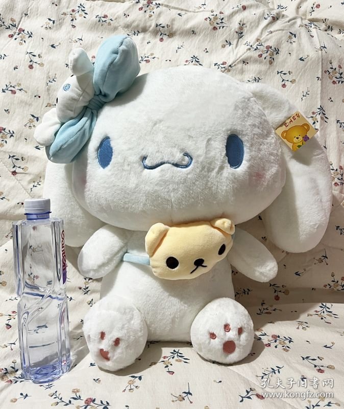 带蝴蝶结斜背小怪兽的白色大耳狗 Cinnamoroll 40cm高 大型毛绒玩具玩偶 减压毛绒布偶玩具 陪睡卡通玩偶 娃娃公仔礼品礼物 婚礼婚庆奖品婚房布置摆设摆件 全新无吊牌