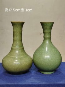 339_美品·款识“甲申殿”精工细作满工越窑青瓷笏⼀紀开片旋纹赏瓶。