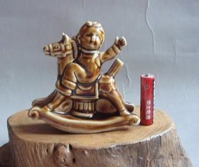 怀旧早期儿童酱釉瓷塑ZYTA1607