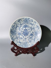 嘉庆仿永宣青花缠枝莲盘