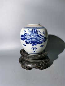 乾隆青花博古茶叶罐